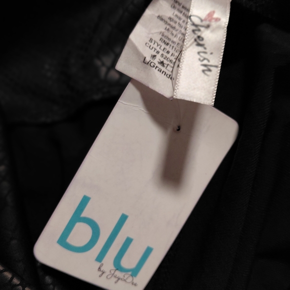 Cherish Black Textured Leggings - Picture 4 of 4